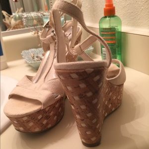 Madden girl wedges